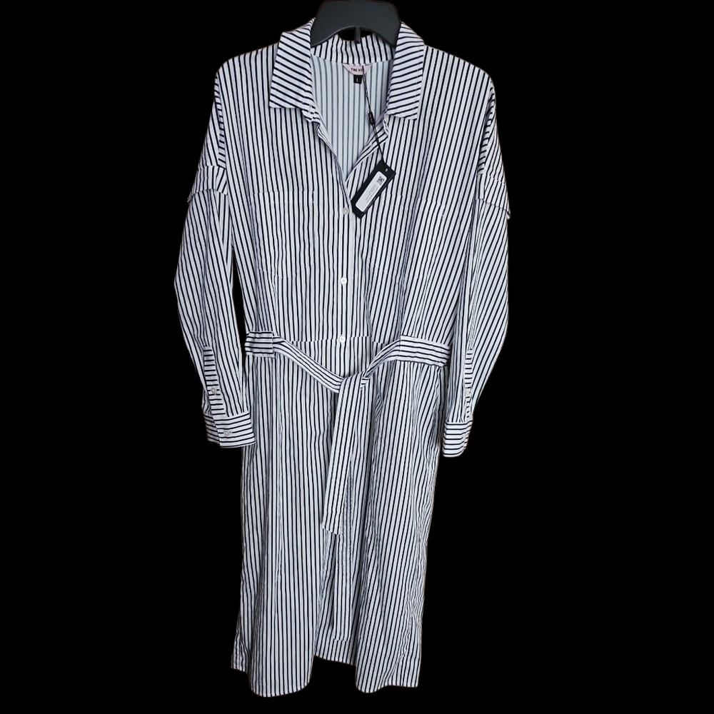 Elegant Navy and White Striped Long Sleeve Dress